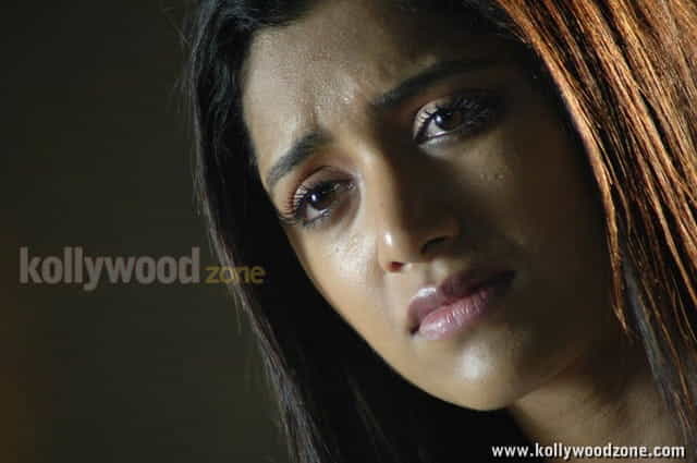 Sexy Actress Mamta Mohandas Photos 03