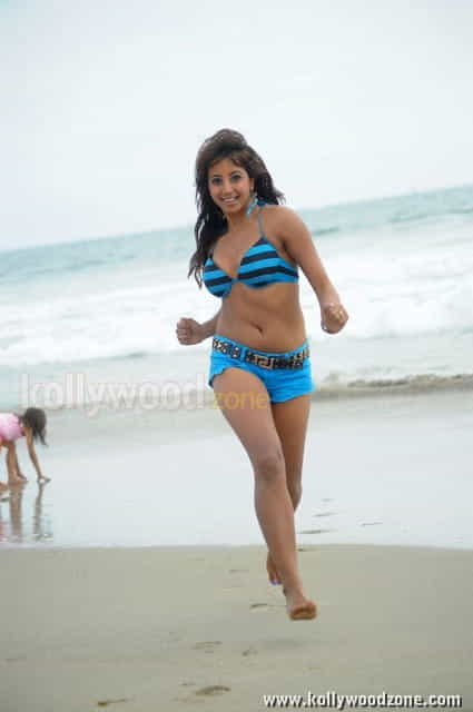 Sexy Kannada Actress Sanjana Hot Pictures 27