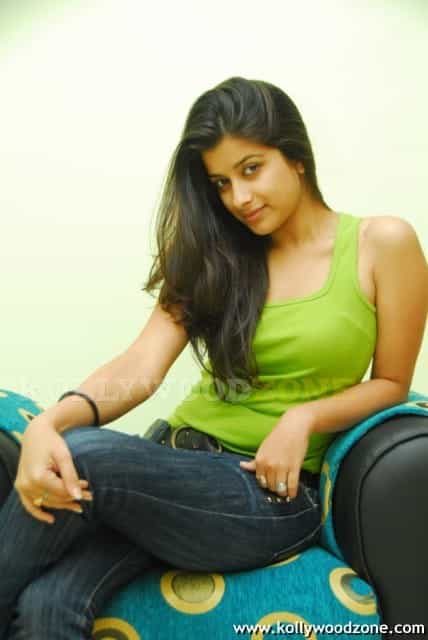 Sexy Madhurima Hot Pics 86
