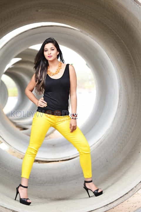 Sexy Madhurima In Close Friends Movie Stills 13