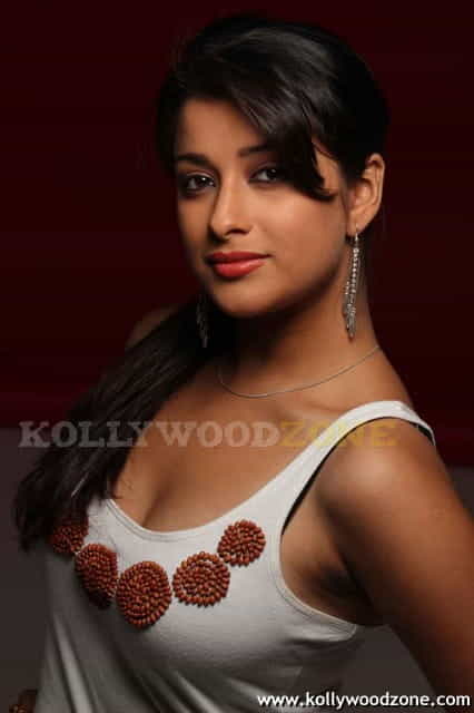 Telugu Actress Madhurima Stills 37