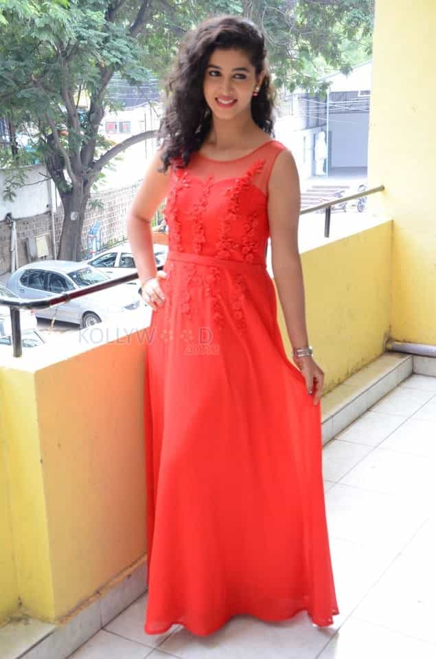 Telugu Actress Pavani Photo Shoot Stills 13