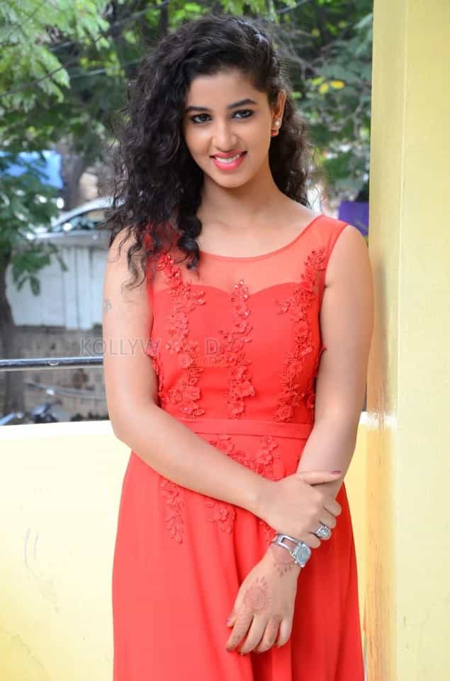 Telugu Actress Pavani Photo Shoot Stills 20