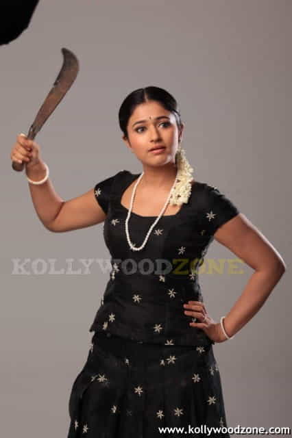 Actres Poonam Bajwa Pictures 04