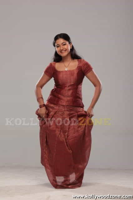 Actres Poonam Bajwa Pictures 07