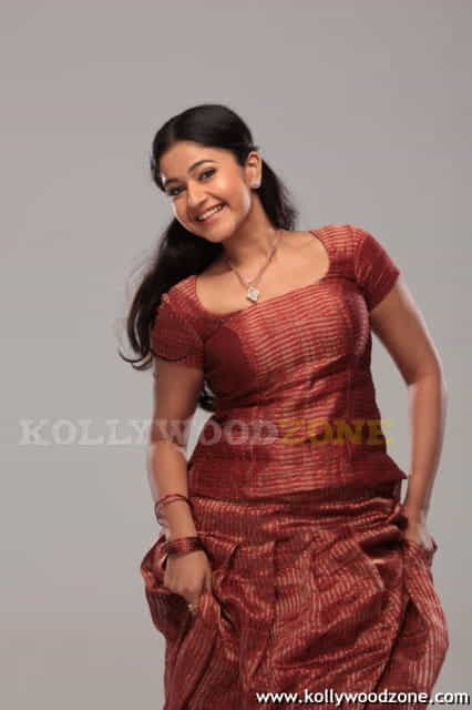 Actres Poonam Bajwa Pictures 10