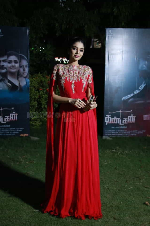 Actress Sanam Shetty At Thandagan Movie Audio Launch Still 01