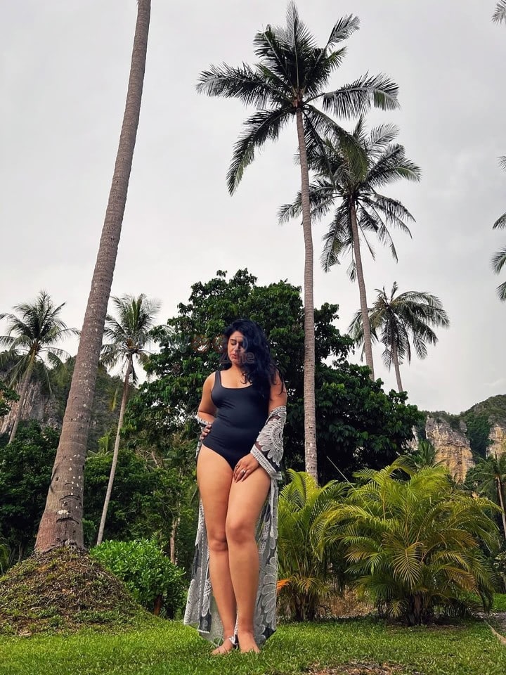 Bold and Hot Poonam Bajwa in a Black One Piece Swimsuit Pictures 02