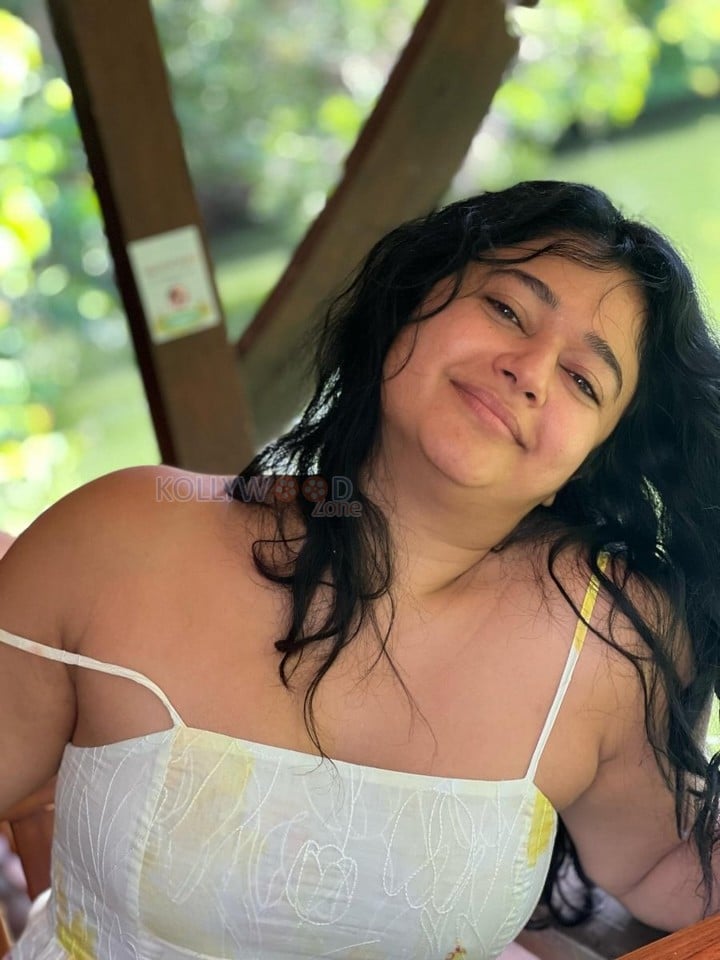 Cute and Beautiful Poonam Bajwa in a White and Yellow Spaghetti Strap Dress Photos 05