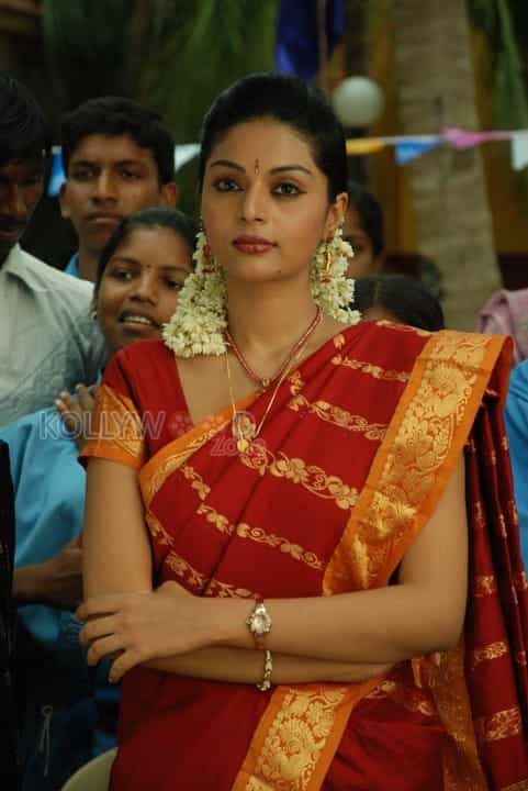 Kalaivendhan Movie Heroine Sanam Shetty Pictures 09
