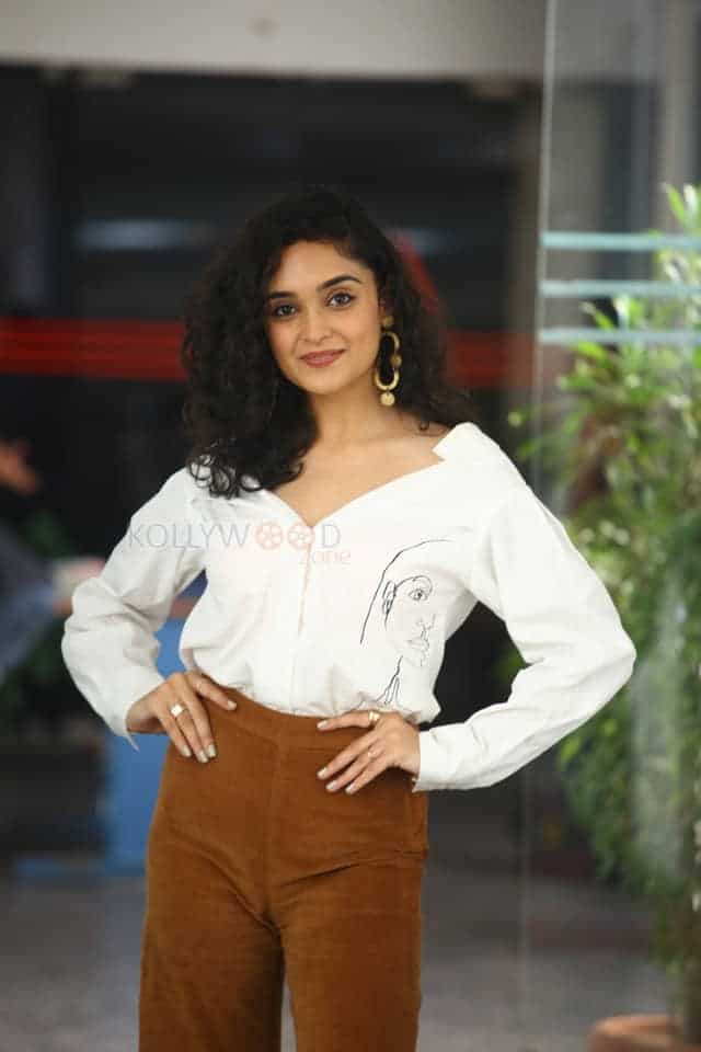 Kashish Khan at Anubhavinchu Raja Movie Interview Stills 18