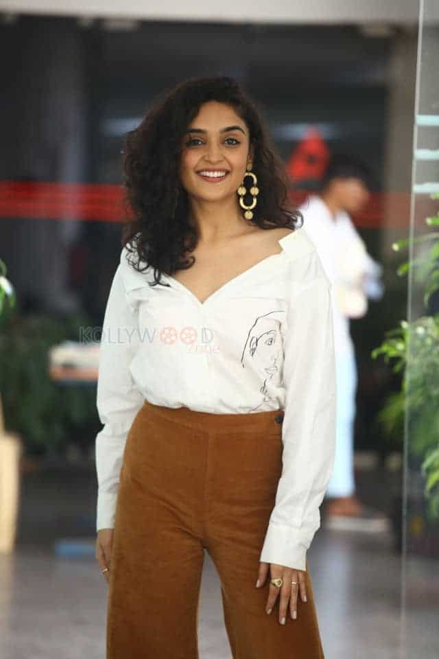 Kashish Khan at Anubhavinchu Raja Movie Interview Stills 25