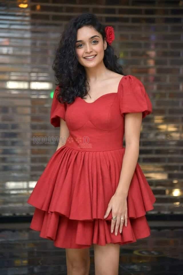 Actress Kashish Khan Photos From Kinnerasaani Trailer Launch Actressgalleryfcs