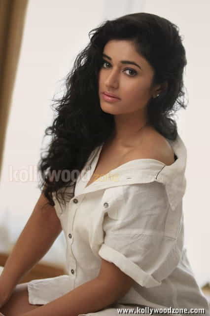Poonam Bajwa Sexy New Pictures 01