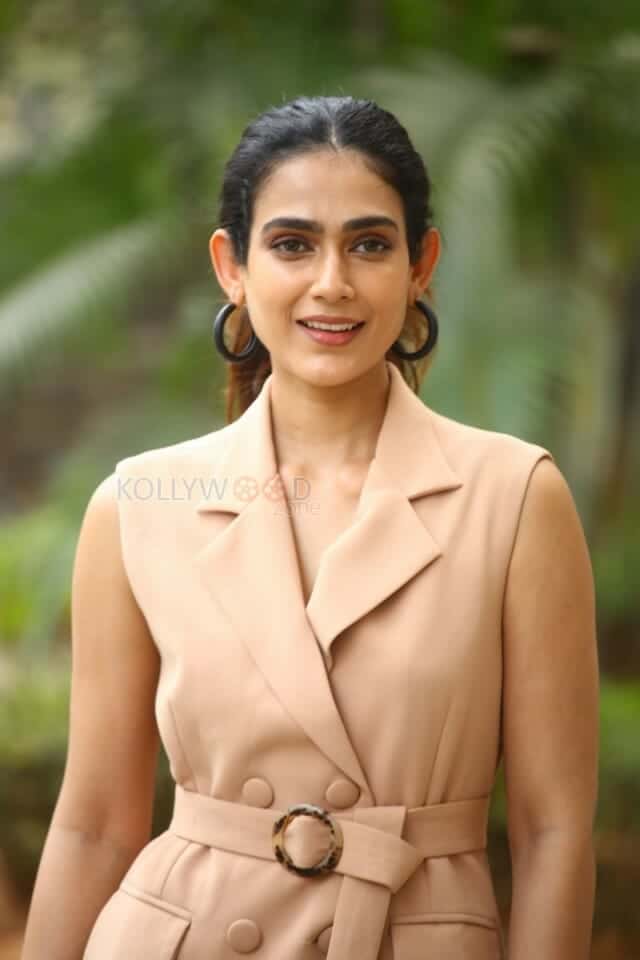 Actress Aakanksha Singh at Clap Movie Press Meet Photos 36