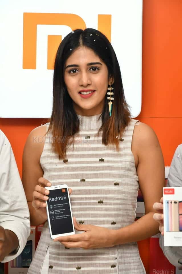 Actress Chandini Chowdary At Redmi 6 Mobile Offline Launch Photos 13