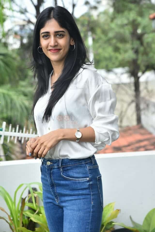 Actress Chandini Chowdary at Color Photo Movie National Award Press Meet Pictures 21