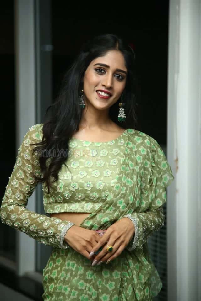 Actress Chandini Chowdary at Sammathame Movie Trailer Launch Pictures 20