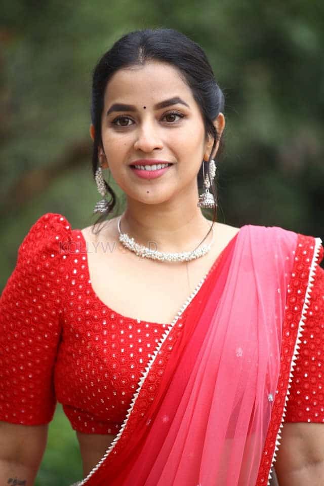 Actress Komalee Prasad at Sasivadane Movie Opening Pictures 07