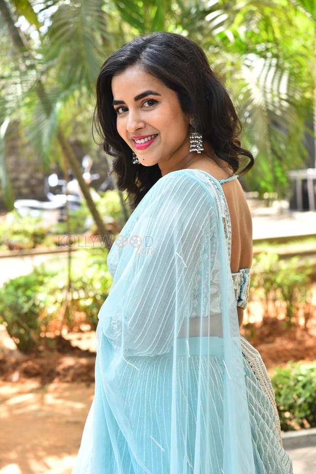 Actress Komalee Prasad at Sasivadane Movie Press Meet Photos 40