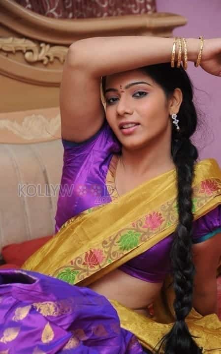 Actress Mithraw Sexy Photos 12