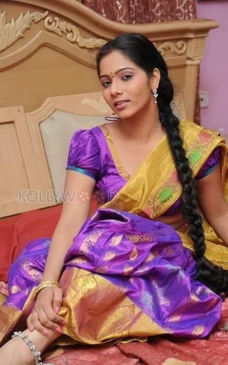 Actress Mithraw Sexy Photos 75