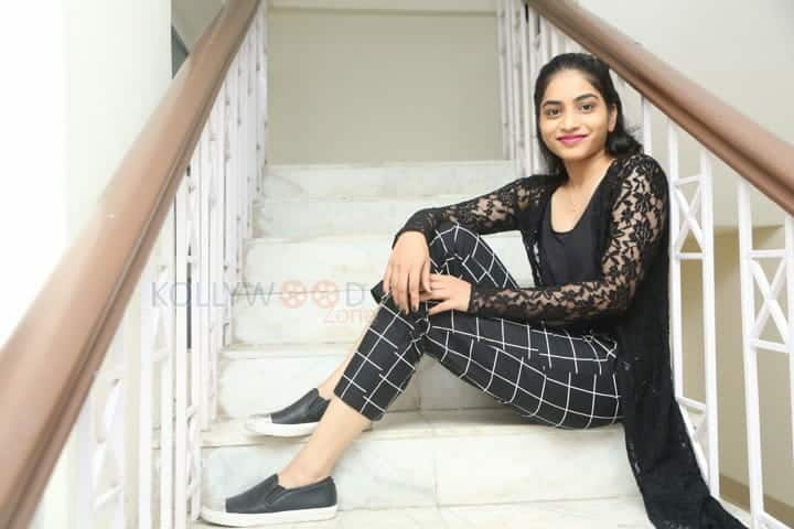 Actress Punarnavi Bhupalam New Photos 16