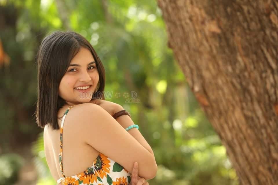 Actress Ramya Pasupuleti At Commitment Movie Trailer Launch Stills 28