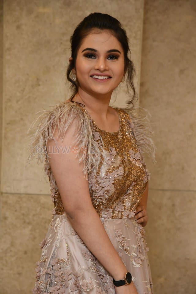 Actress Ramya Pasupuleti At Hushaaru Pre Release Function Pictures 01