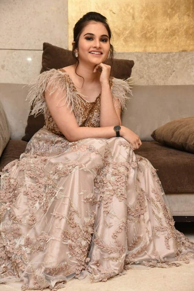 Actress Ramya Pasupuleti At Hushaaru Pre Release Function Pictures 13