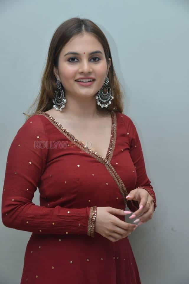 Actress Ramya Pasupuleti at Miles Of Love Movie Pre Release Event Photos 16