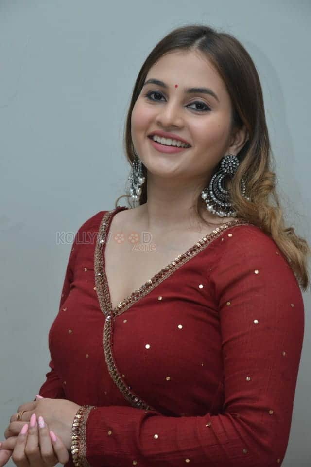 Actress Ramya Pasupuleti at Miles Of Love Movie Pre Release Event Photos 17