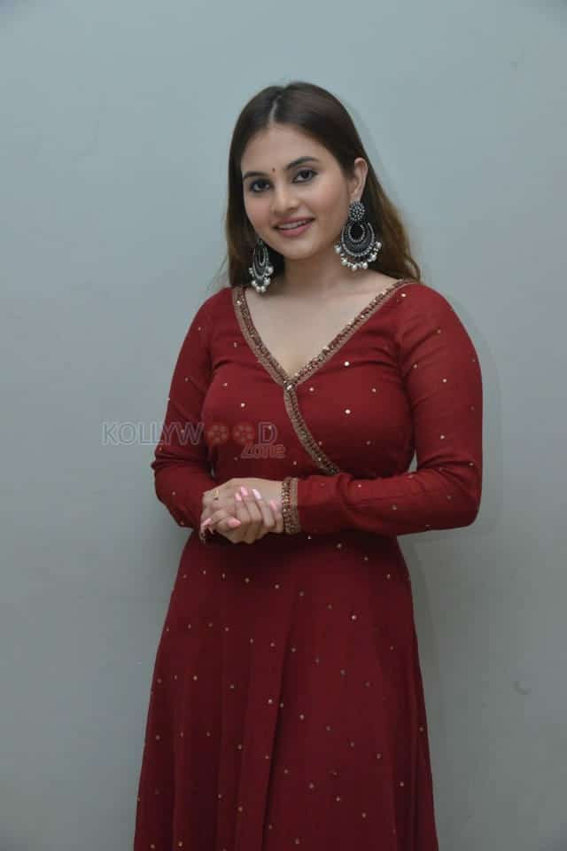 Actress Ramya Pasupuleti at Miles Of Love Movie Pre Release Event Photos 21