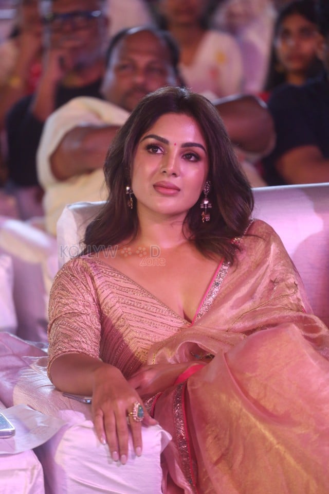 Actress Samyuktha Menon at Akhanda 2 Movie Pre Release Event Pictures 27