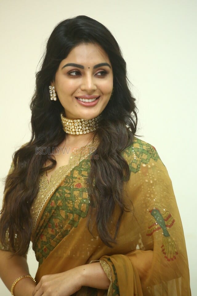 Actress Samyuktha Menon at Bimbisara Movie Pre Release Event Photos 18