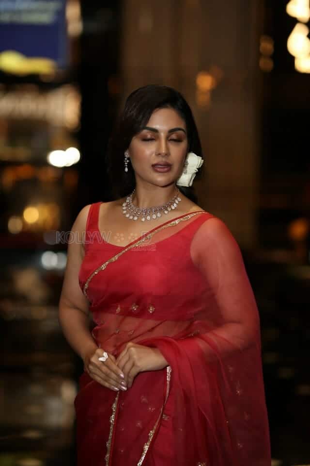 Actress Samyuktha Menon at Vaathi Movie Trailer Launch Photos 02
