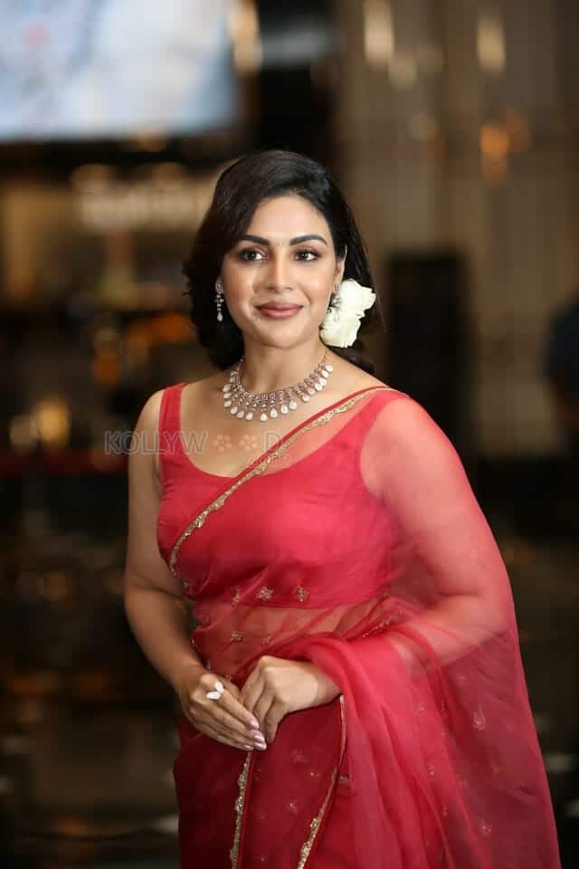 Actress Samyuktha Menon at Vaathi Movie Trailer Launch Photos 04