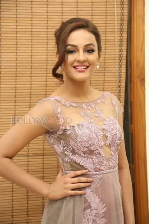 Actress Seerat Kapoor Pictures 25