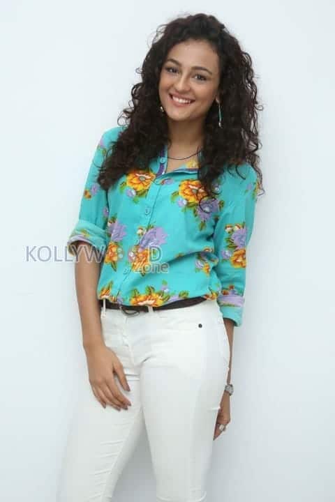 Actress Seerath Kapoor Photos 07