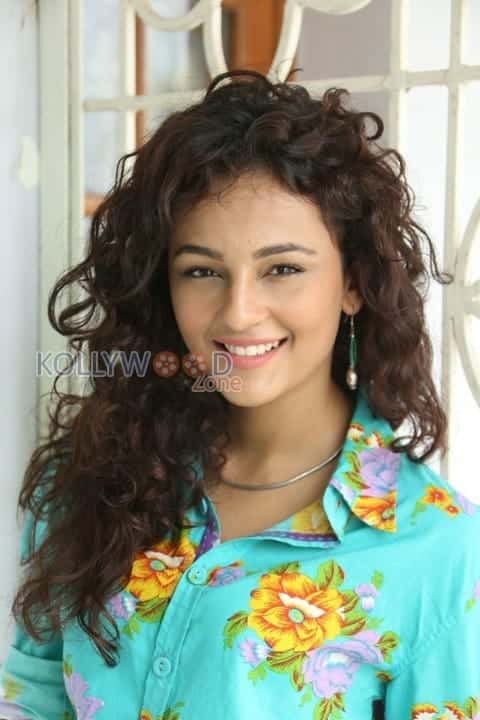 Actress Seerath Kapoor Photos 45