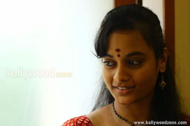 Actress Suja Varunee Sexy Pictures 23