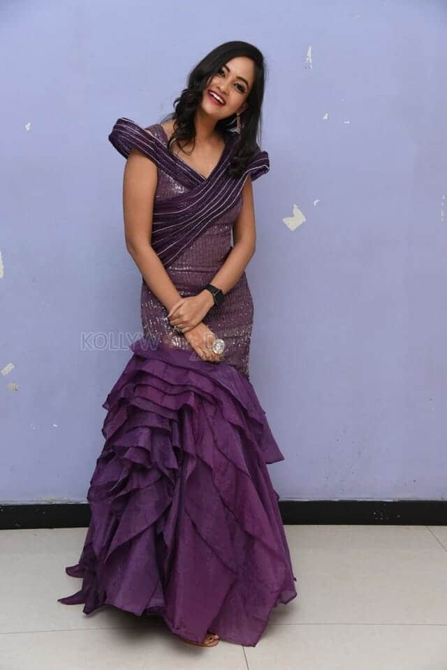 Actress Tamanna Vyas at Veyi Shubhamulu Kalugu Neeku Movie Press Meet Pictures 34