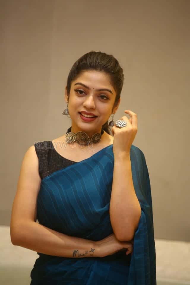 Actress Varsha Bollamma at Swathi Muthyam Movie Success Meet Photos 18