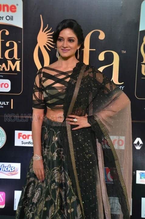 Actress Vimala Raman At Iifa Utsavam 2017 Pictures 33