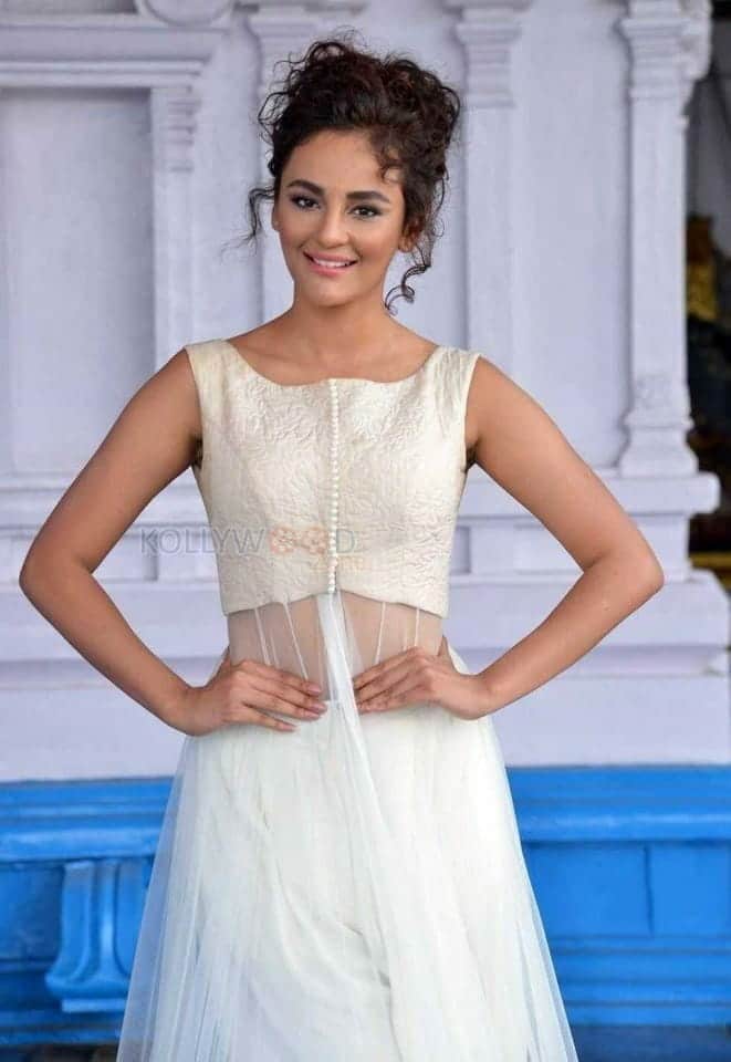 Beautiful Actress Seerat Kapoor Photoshoot Pictures 07