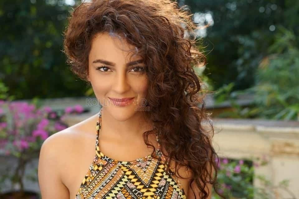 Beautiful Actress Seerat Kapoor Photoshoot Pictures 10