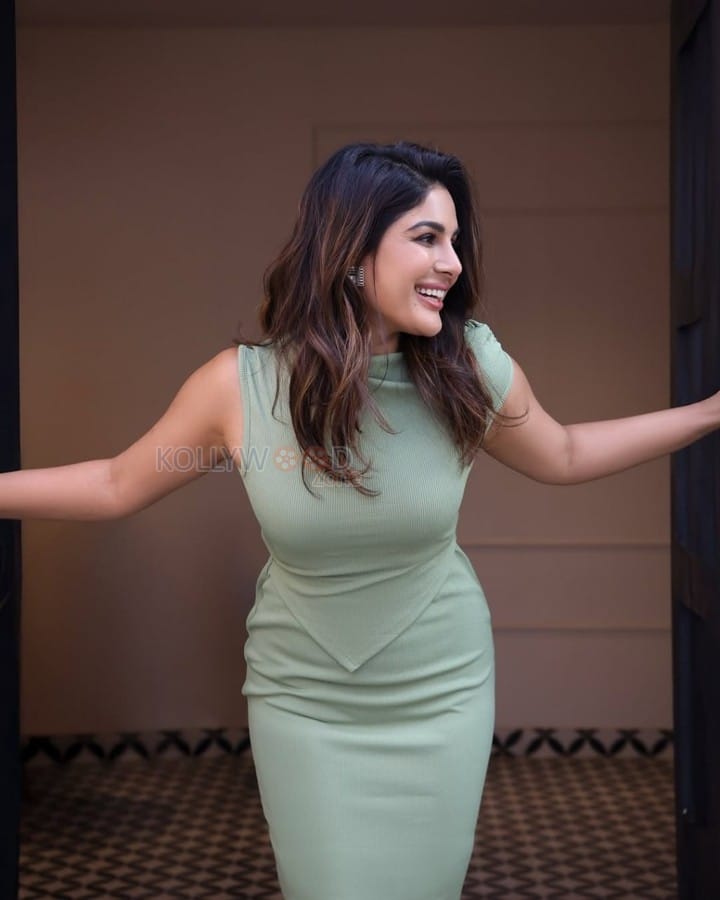 Beautiful Samyuktha Menon in a Pastel Green Bodycon Dress Photos 01
