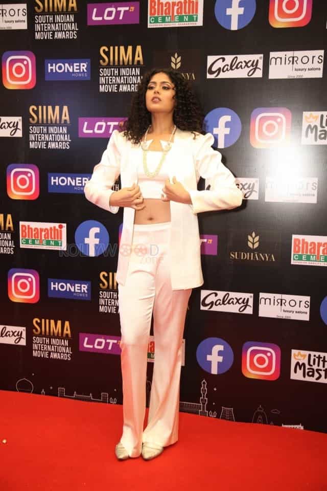 Faria Abdullah at SIIMA Awards 2021 Day 2 Photos 03