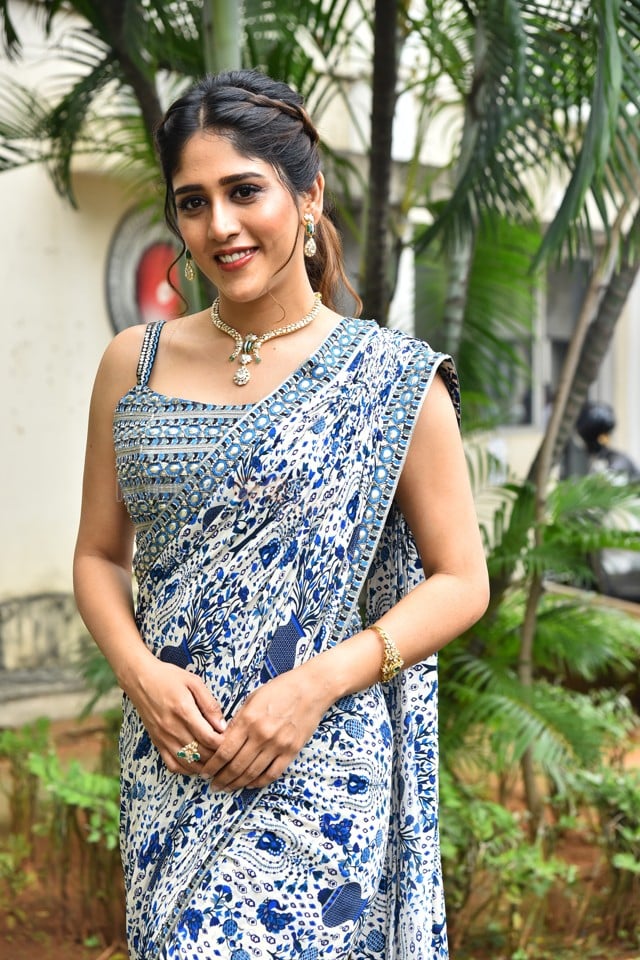 Heroine Chandini Chowdary at Santhana Prapthirasthu Trailer Launch Photos 19