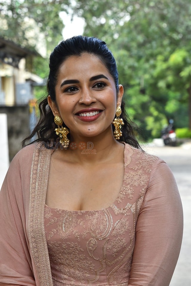 Heroine Komalee Prasad at Sasivadane Movie Press Meet Photos 01